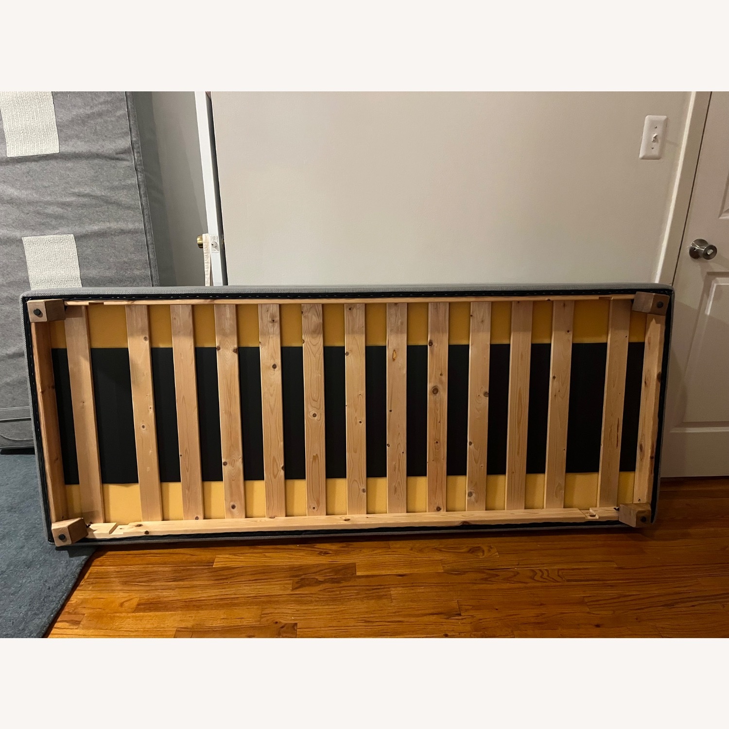 CB2 Lubi Daybed - image-5