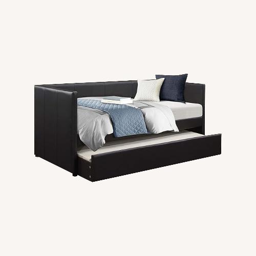 Used Day Bed for sale on AptDeco