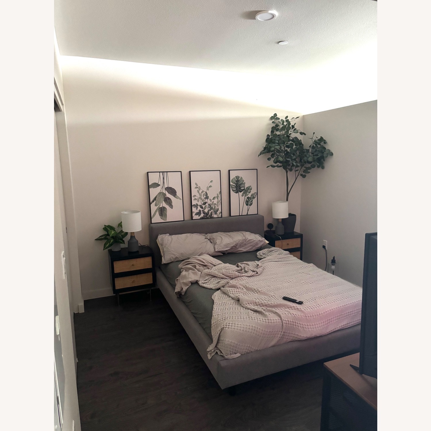 EQ3 Platform Bed Frame Full - image-1