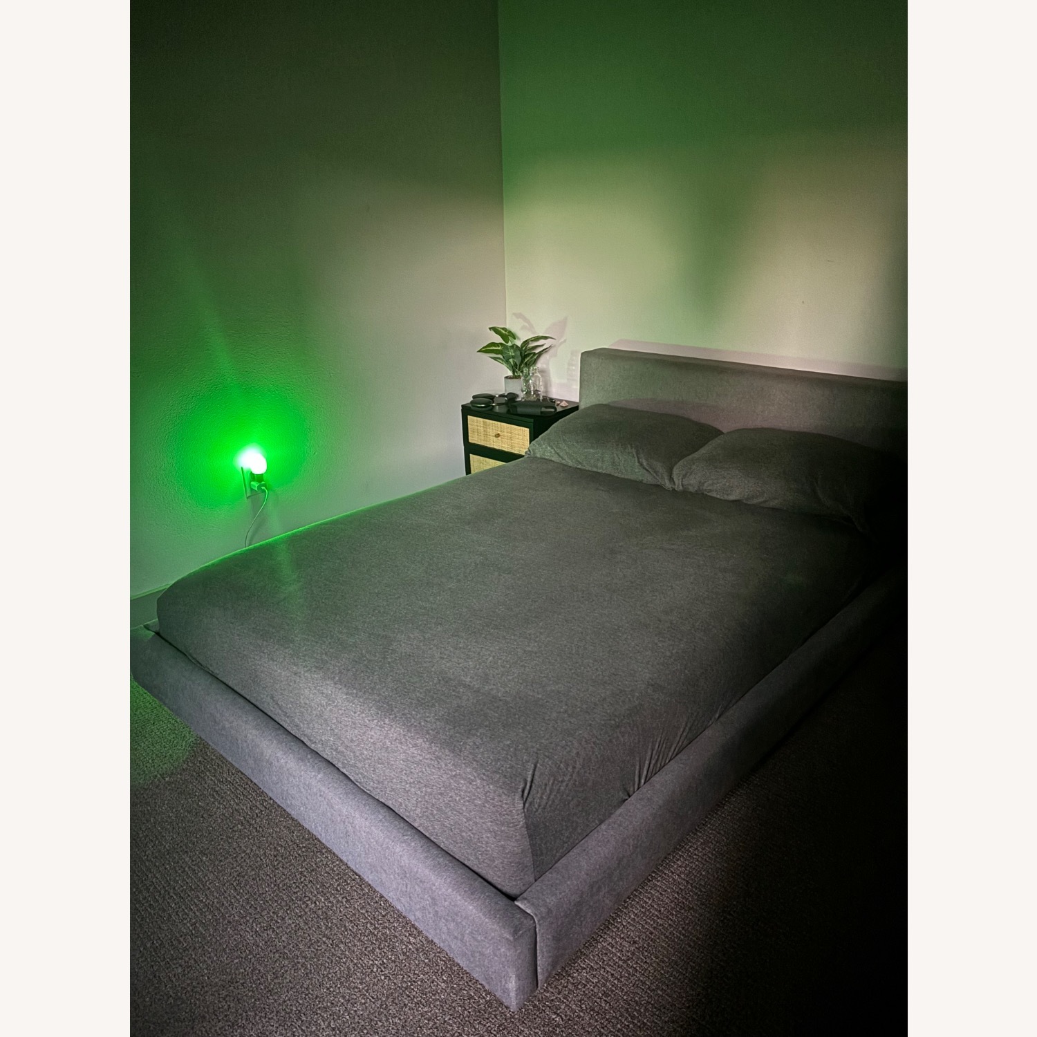 EQ3 Platform Bed Frame Full - image-4