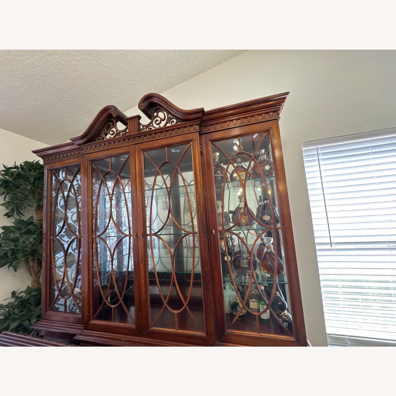 Thomasville Mahogany Fine China Cabinet - image-3