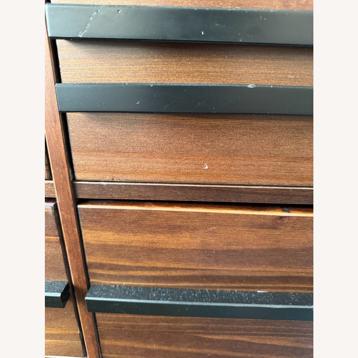 Amiliya Solid Wood Detailed 6-Drawer Dresser - image-6