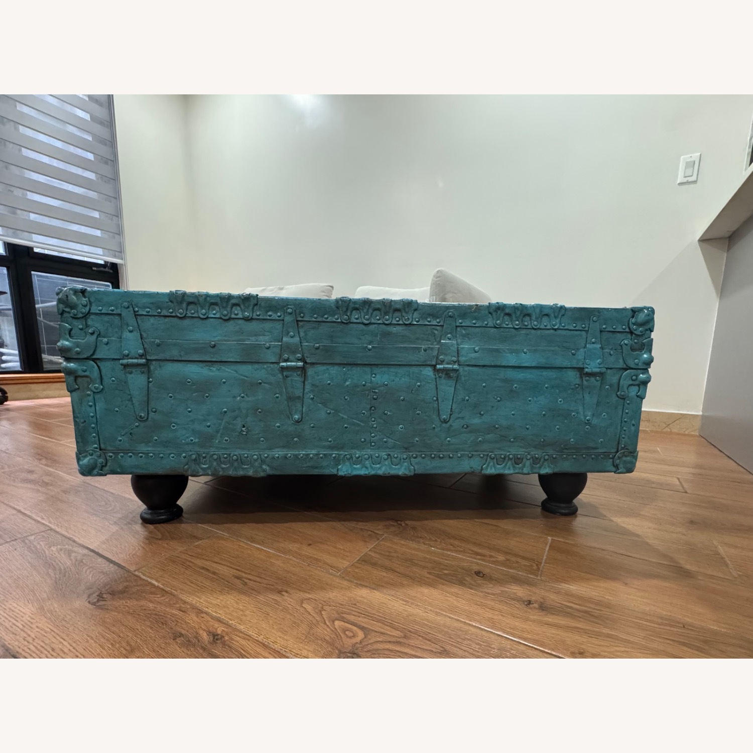 Vintage 1960s Turquoise Trunk - image-6