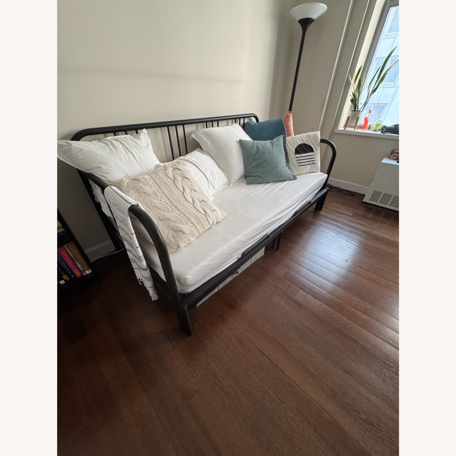 IKEA FYRESDAL Daybed - AptDeco