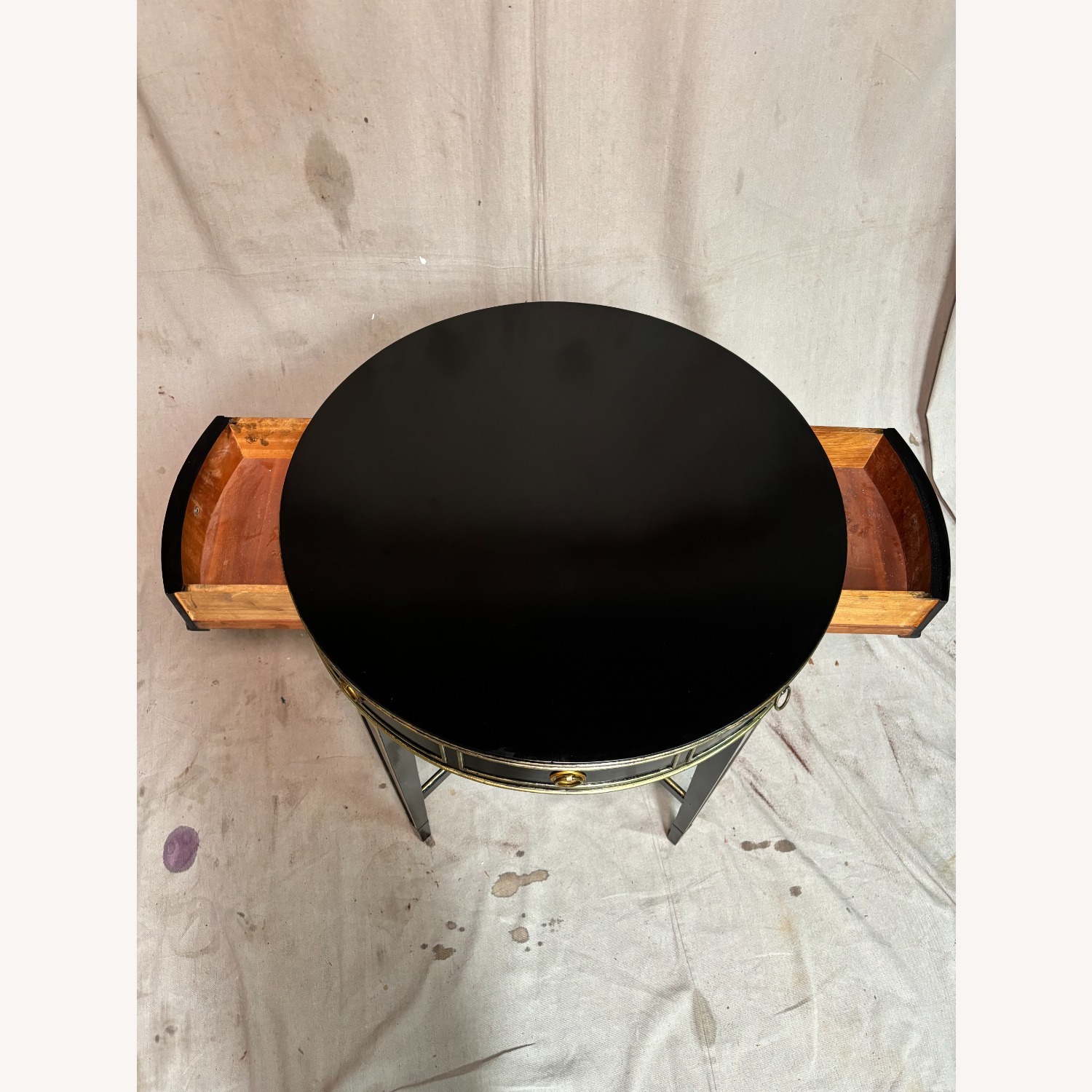Vintage English Drum Table Tete De Negra - image-5