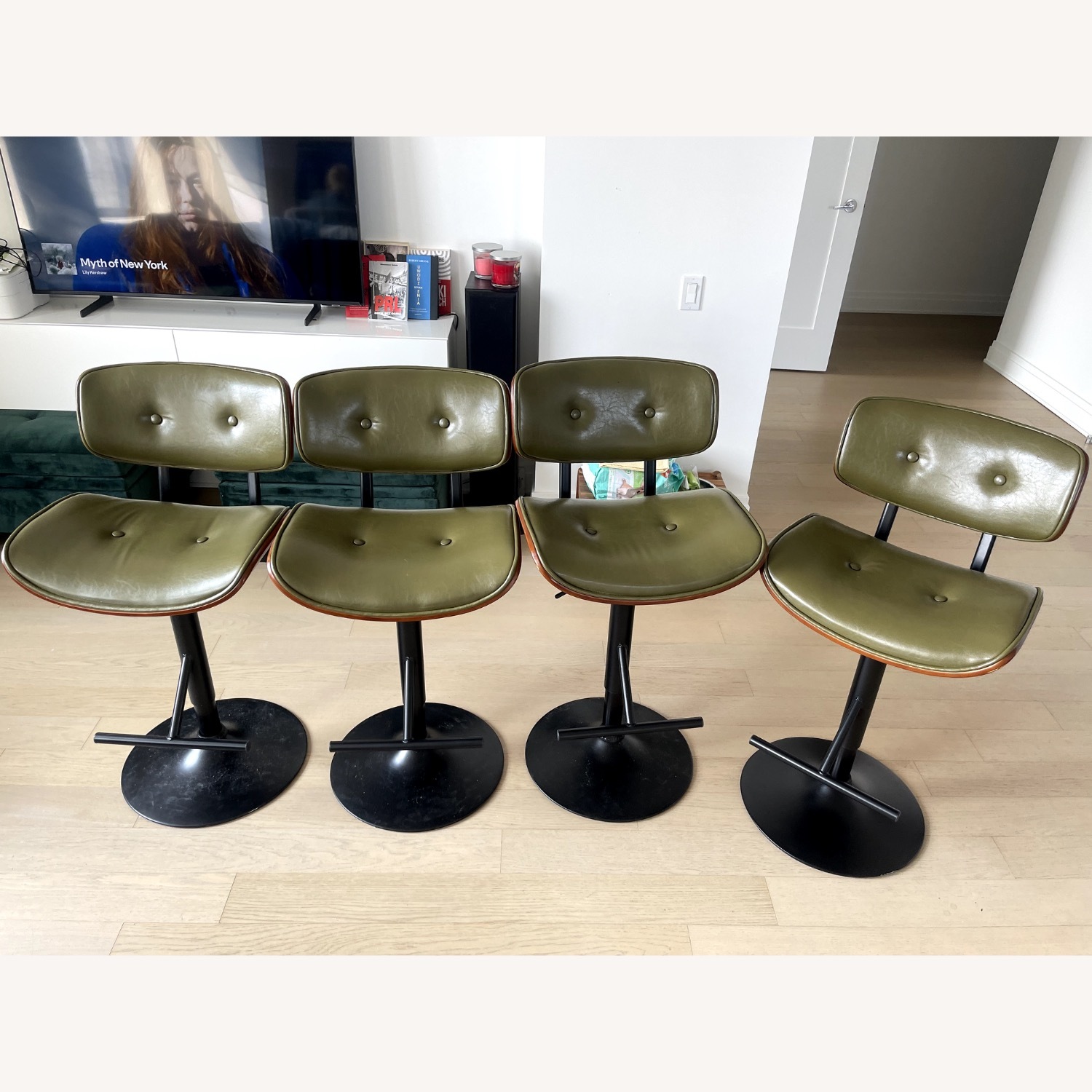 Green Comfortable Bar Stools (x4) - image-4