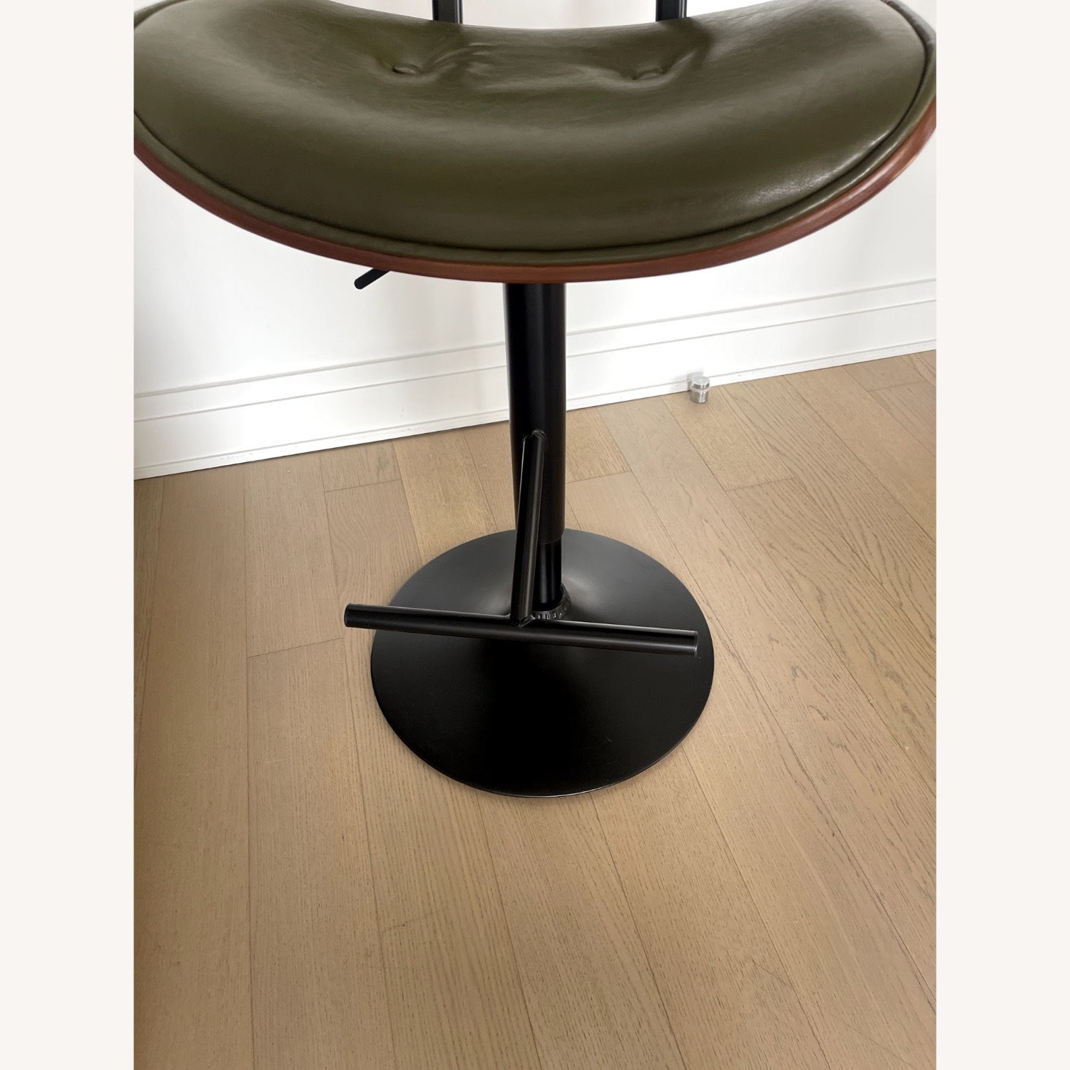 Green Comfortable Bar Stools (x4) - image-3