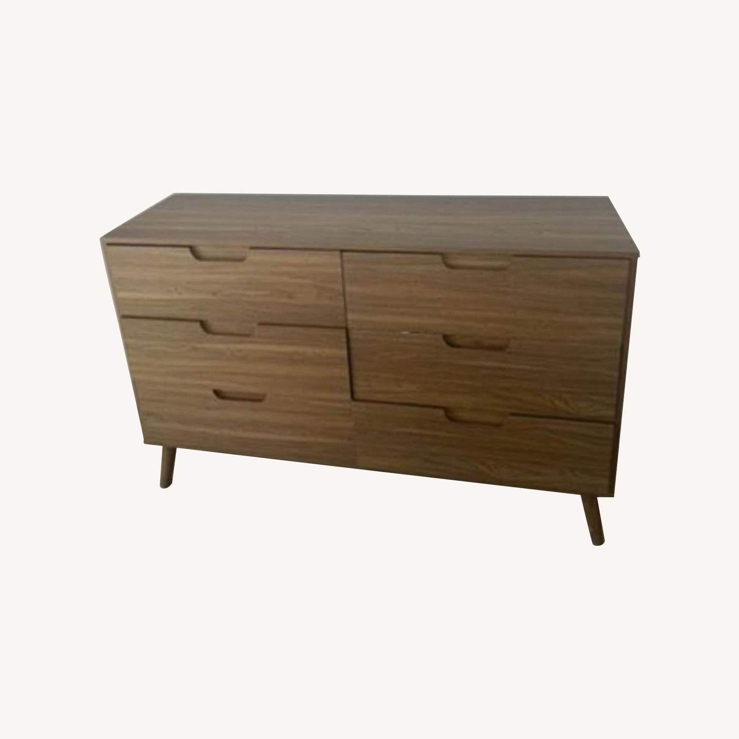 6 Drawer Dresser - image-0