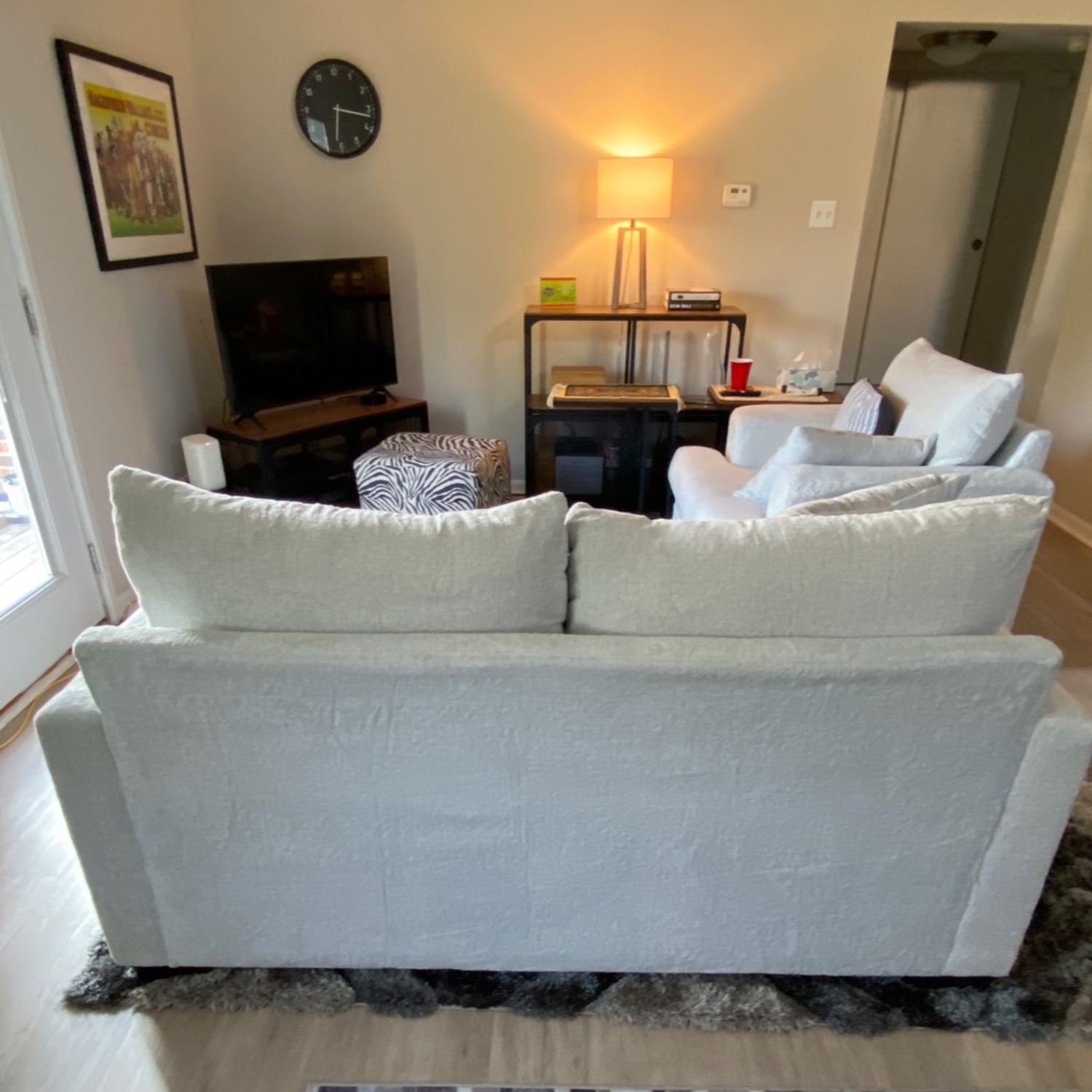 Marlie Loveseat Light Gray W Pillows - image-4