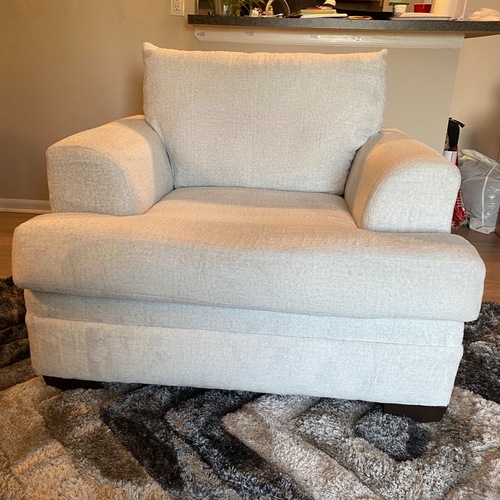 Used Value City Marlie Light Gray Chair for sale on AptDeco