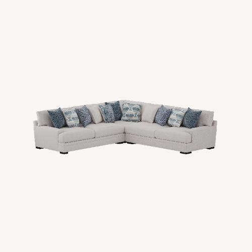 Used Rooms To Go Cindy Crawford Sectional for sale on AptDeco