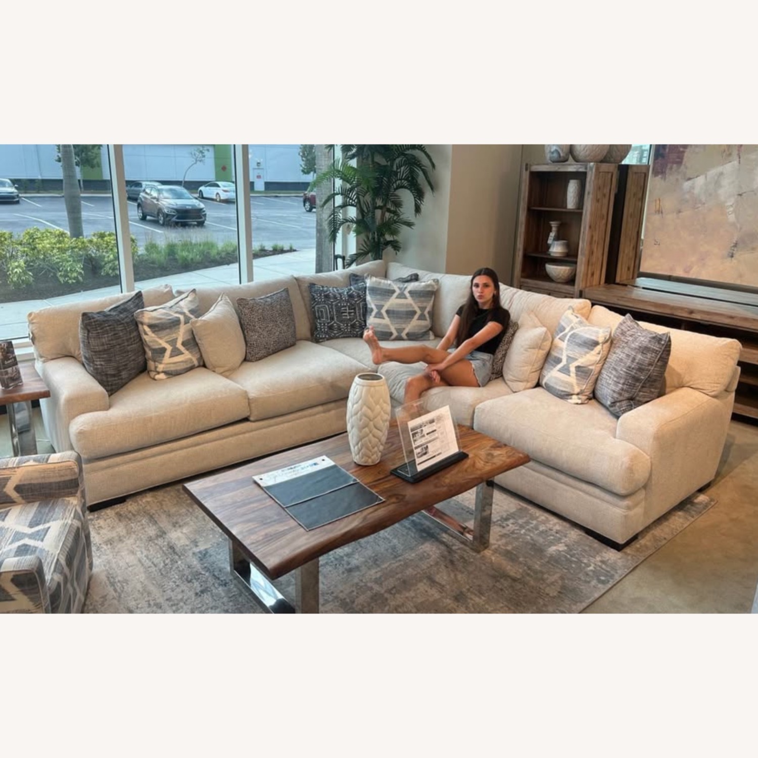 Rooms To Go Cindy Crawford Sectional - image-2