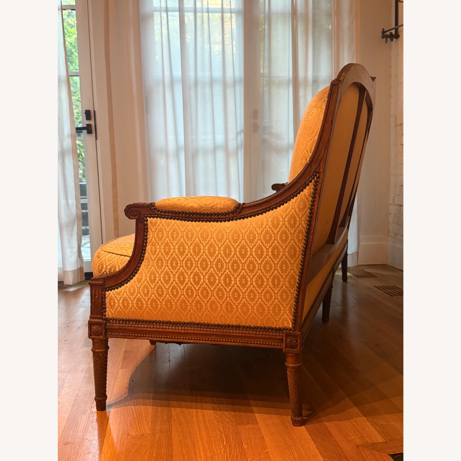 Antique Sofa - image-2