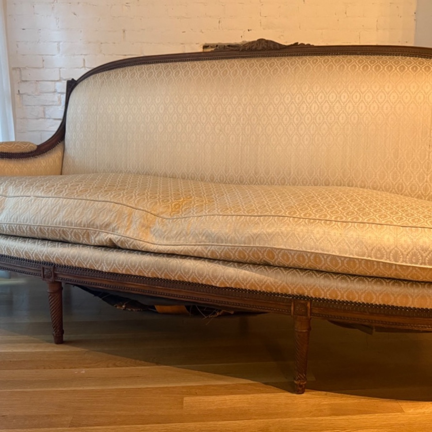 Antique Sofa - image-3