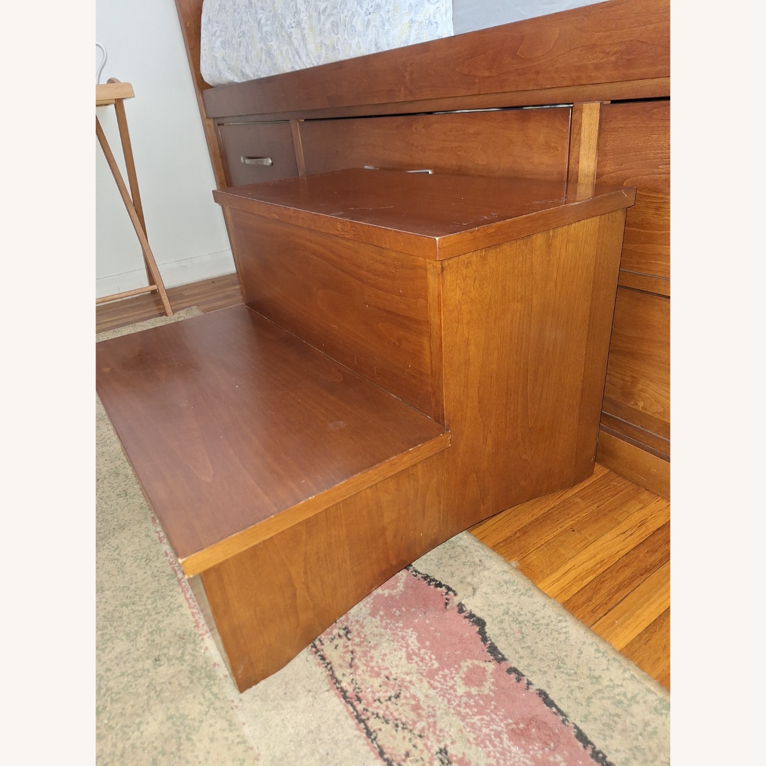 Raymour & Flanigan Everitt Queen Storage Platform Bed with Everitt Step Stool - image-6