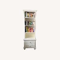 Child's Bookshelf With Drawers