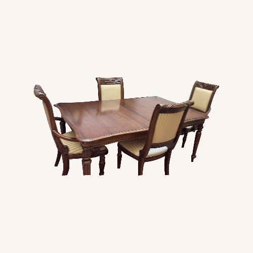 Used Dining Room Table Set for sale on AptDeco