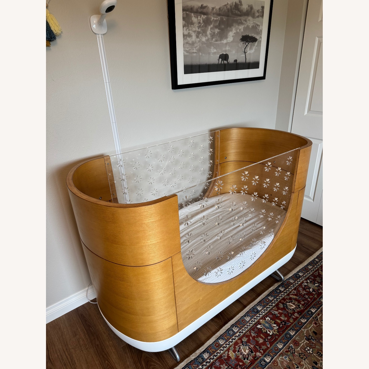中国産　ヘビトンボ　116mm Ubabub Pod 2-in-1 Convertible Crib - AptDeco