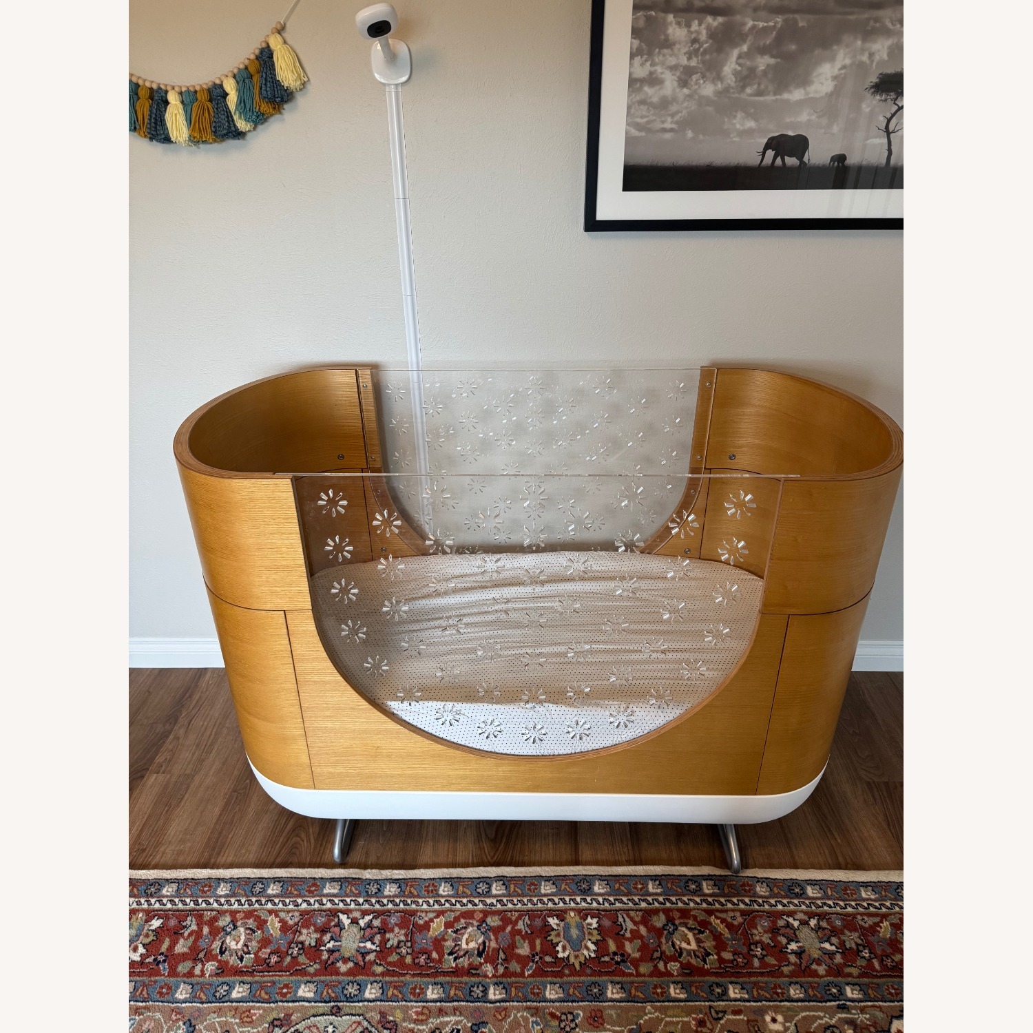 Ubabub Pod 2-in-1 Convertible Crib - image-1