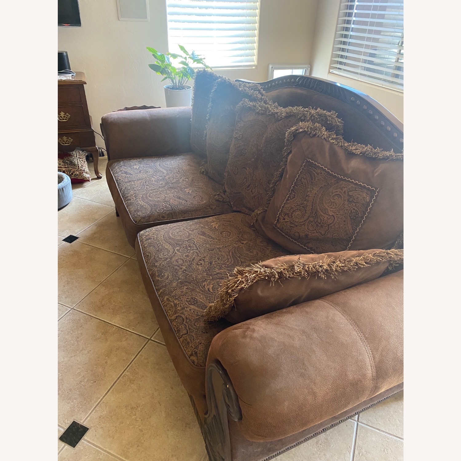 Comfy Couch - image-5