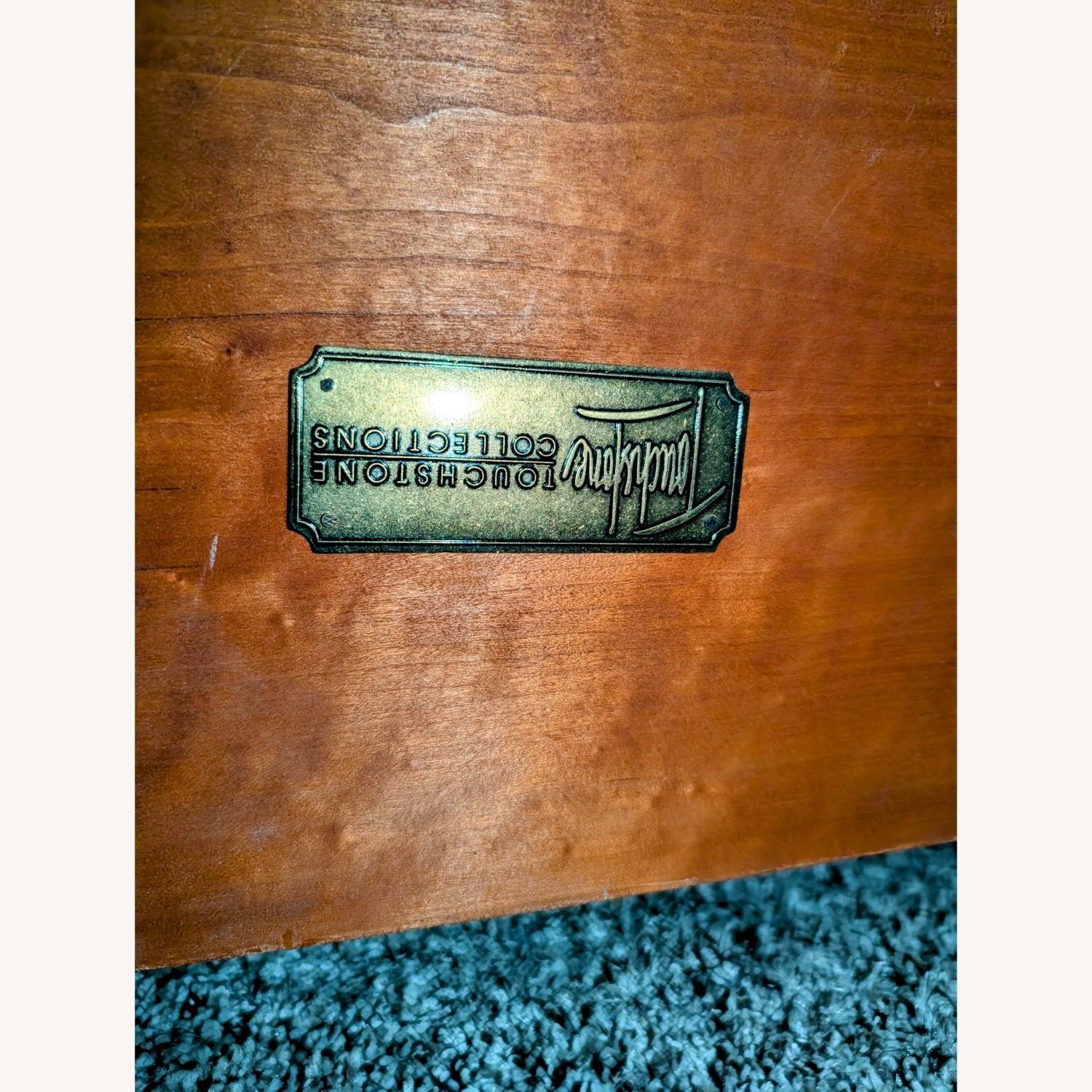 Touchstone Queen Size Sleigh Bed - image-8