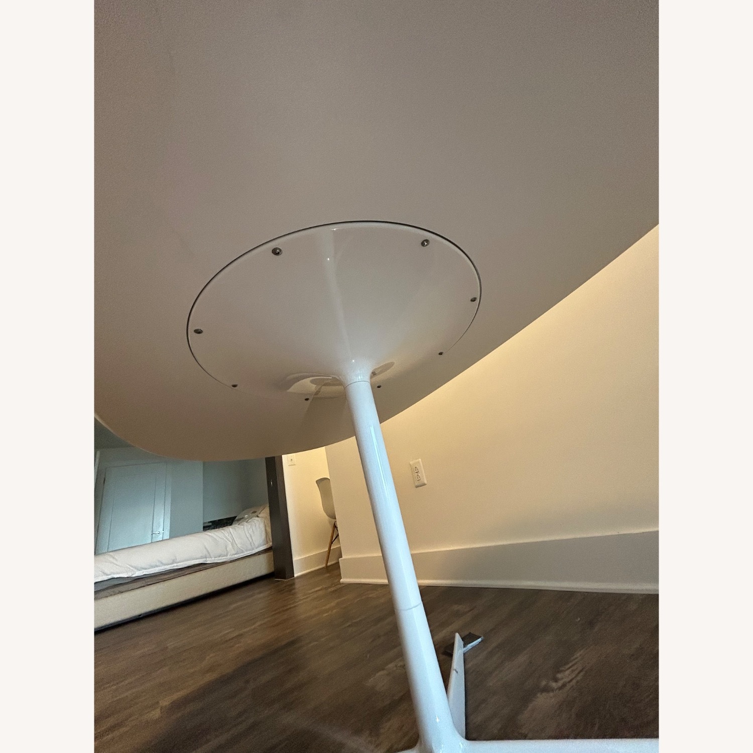 Arper Eolo Oval Dining Table - image-4