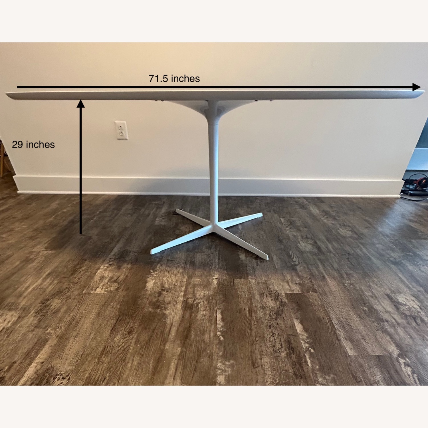 Arper Eolo Oval Dining Table - image-1