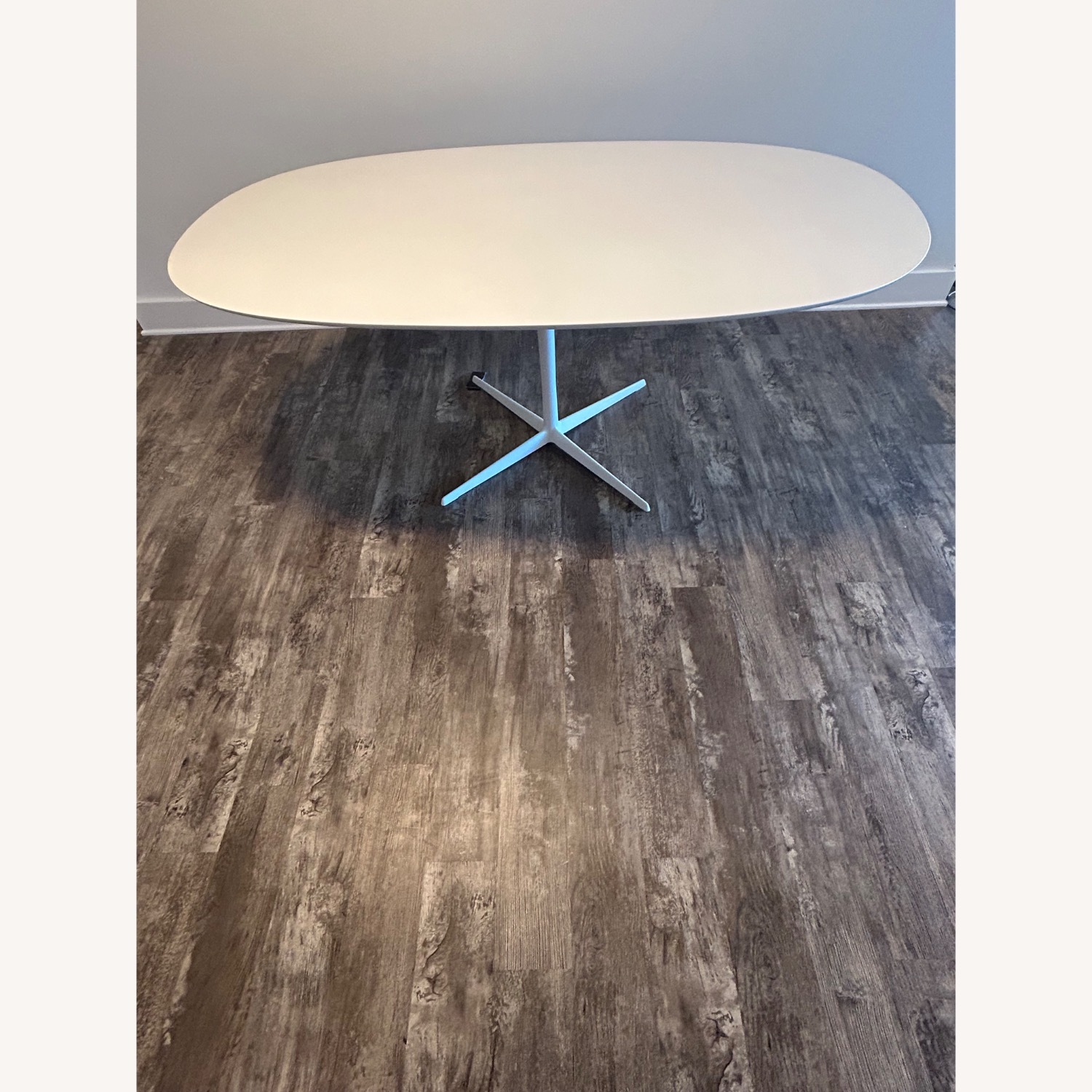 Arper Eolo Oval Dining Table - image-3