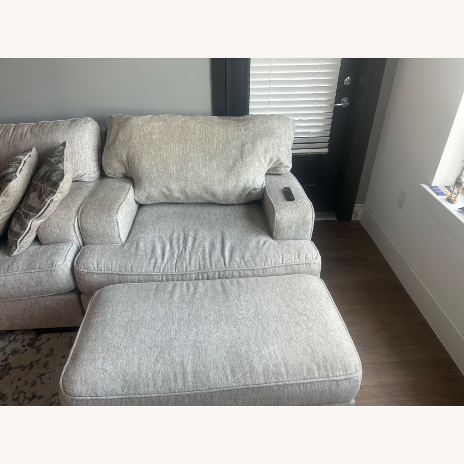 Alesandra Sofa - image-3