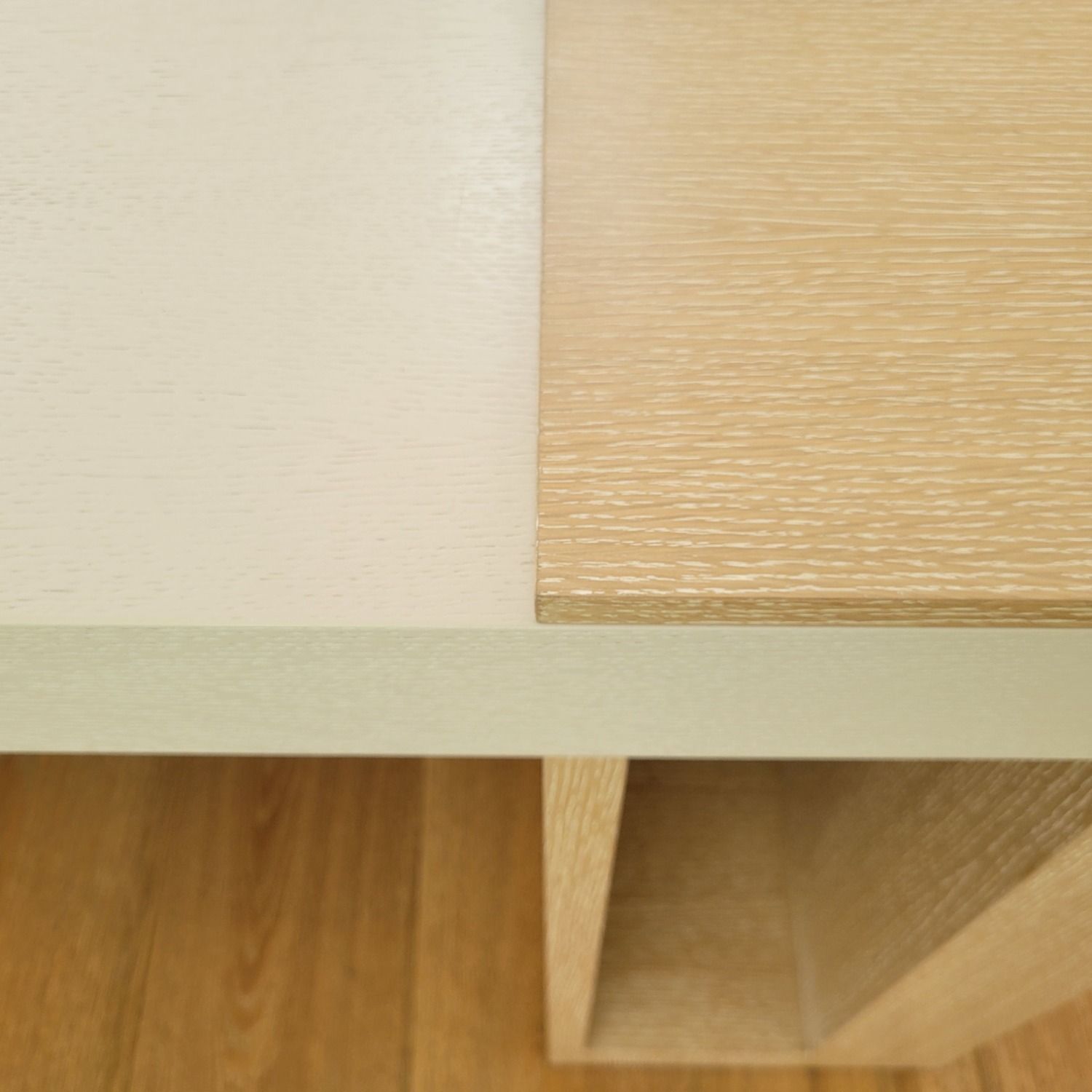 Erinn V. Custom Hunter Console - image-2