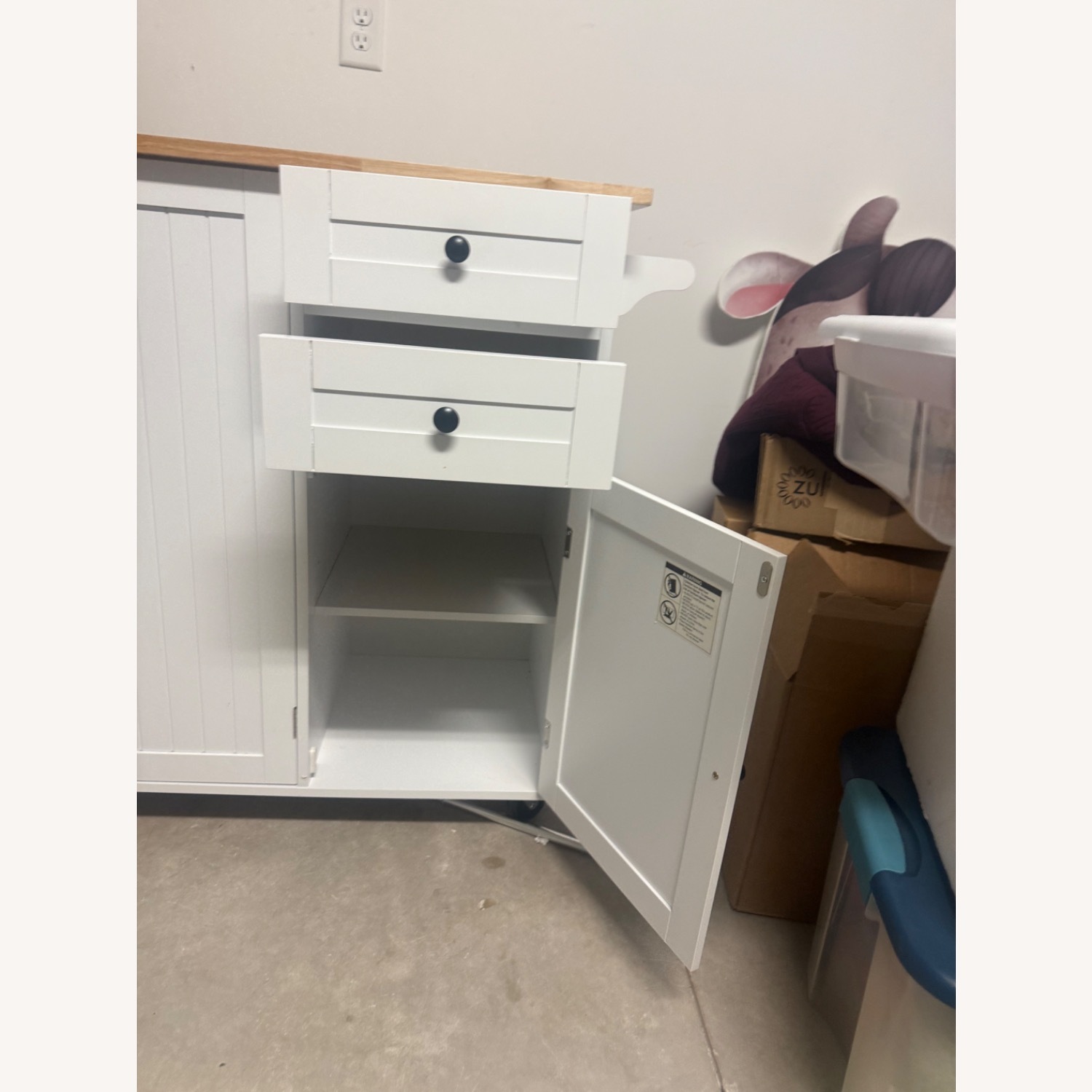 HLR Kitchen Island with Storage - image-9