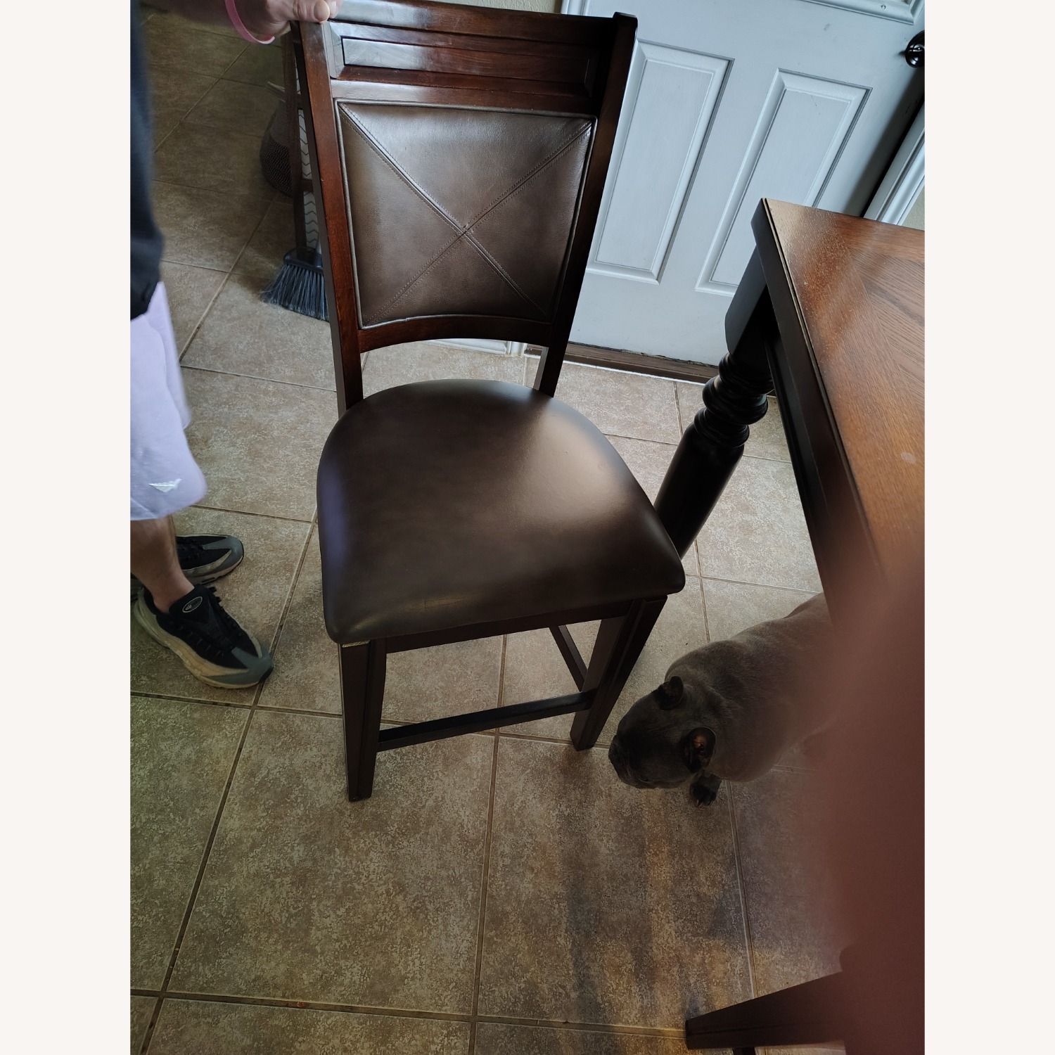 Antique Oak Table with 8 Chairs - image-9