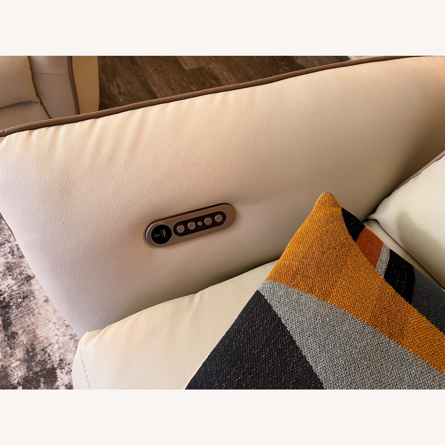 Reclining Leather Sofa - image-10