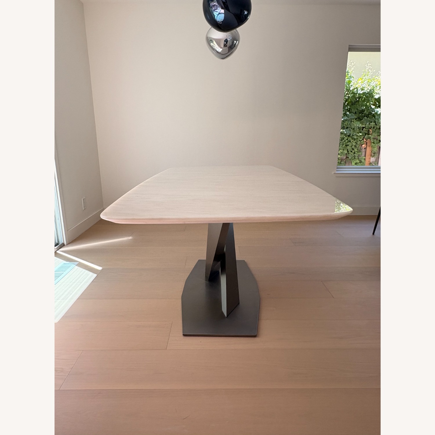  Karibib lce Marble Dining Table - image-3