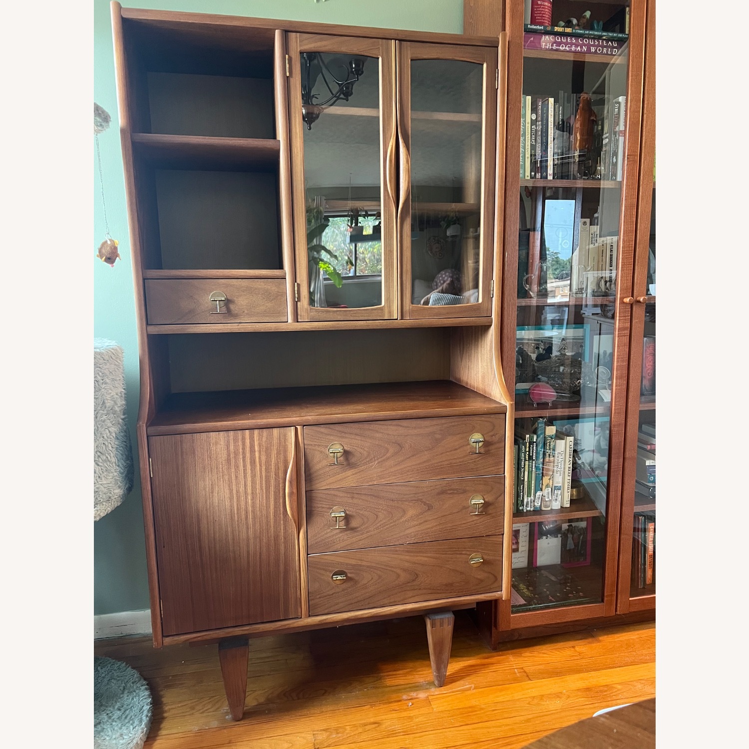 1960s Vintage Curio Cabinet with Drawers - image-2