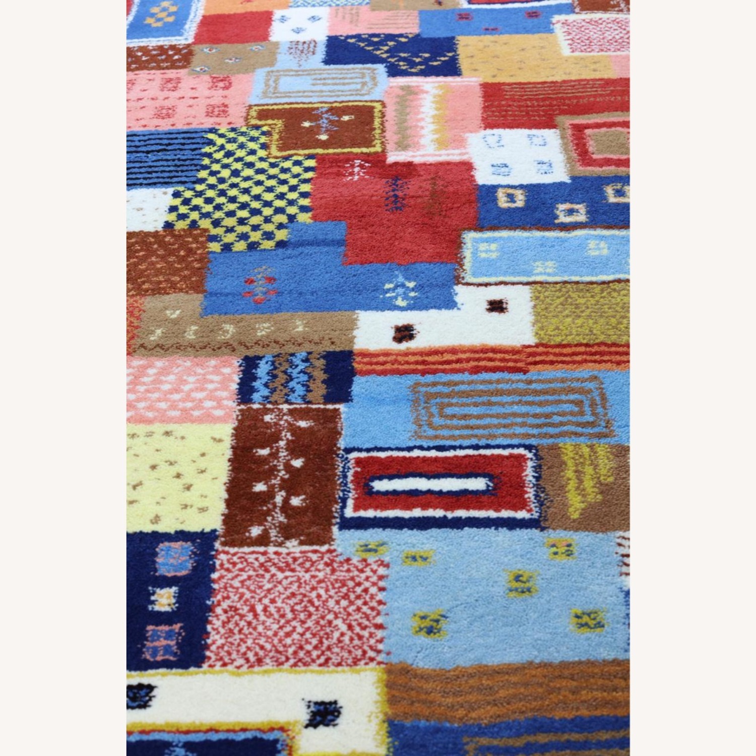 Traditional Knotted Carpet 100% Naturally Dyed - image-4