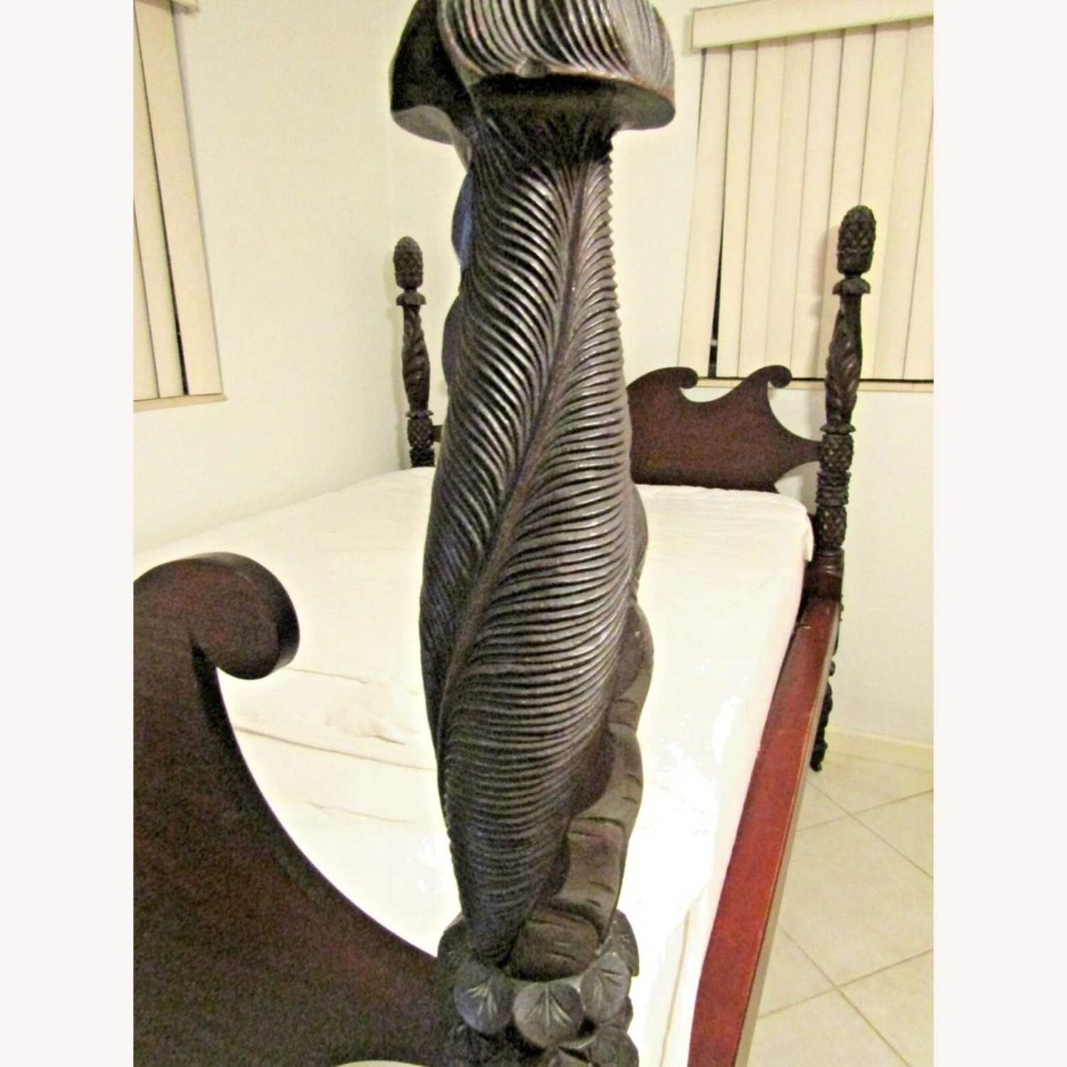 Federal Mahogany Full Pineapple Four Poster Bed - image-3