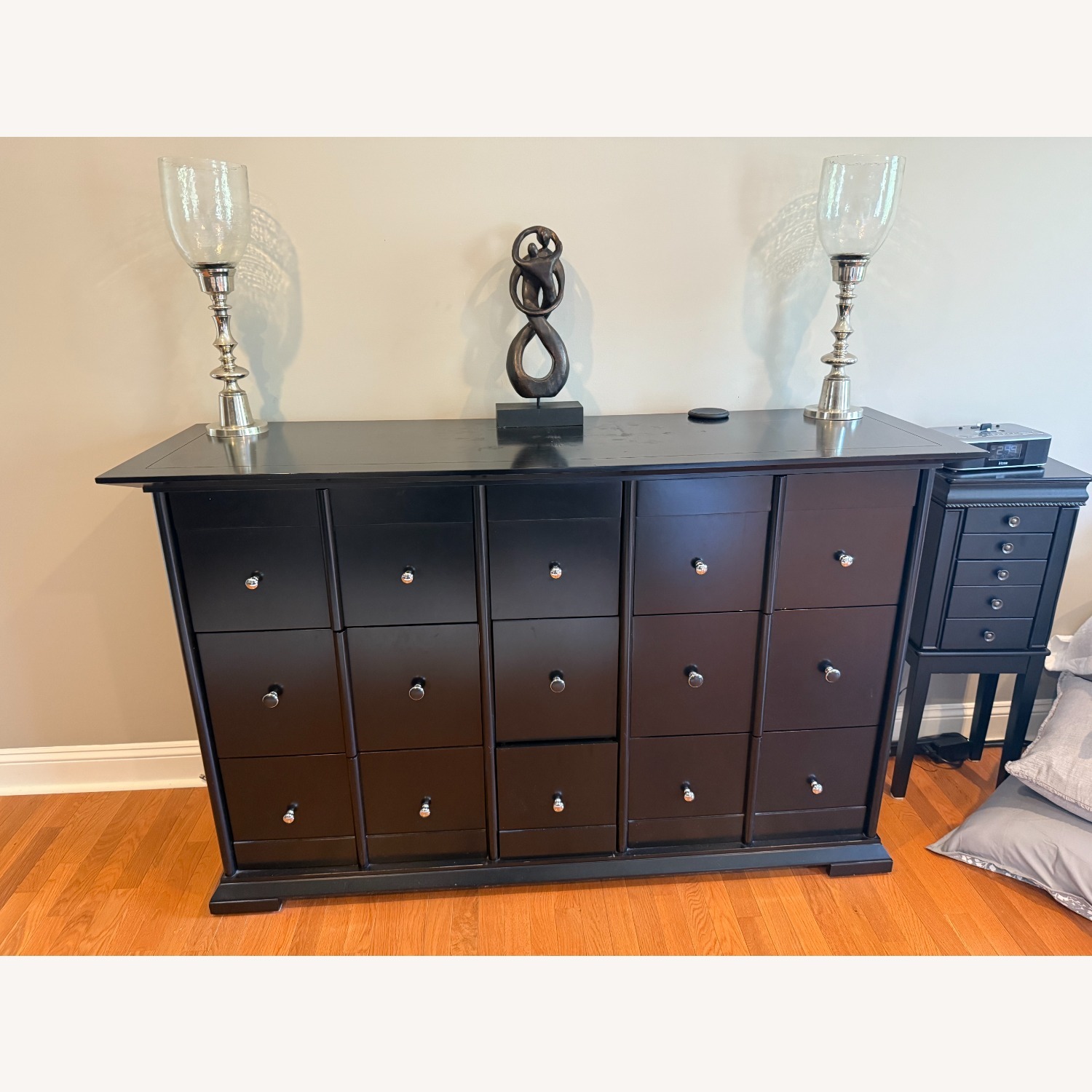 Raymour & Flanigan King Bed - image-5