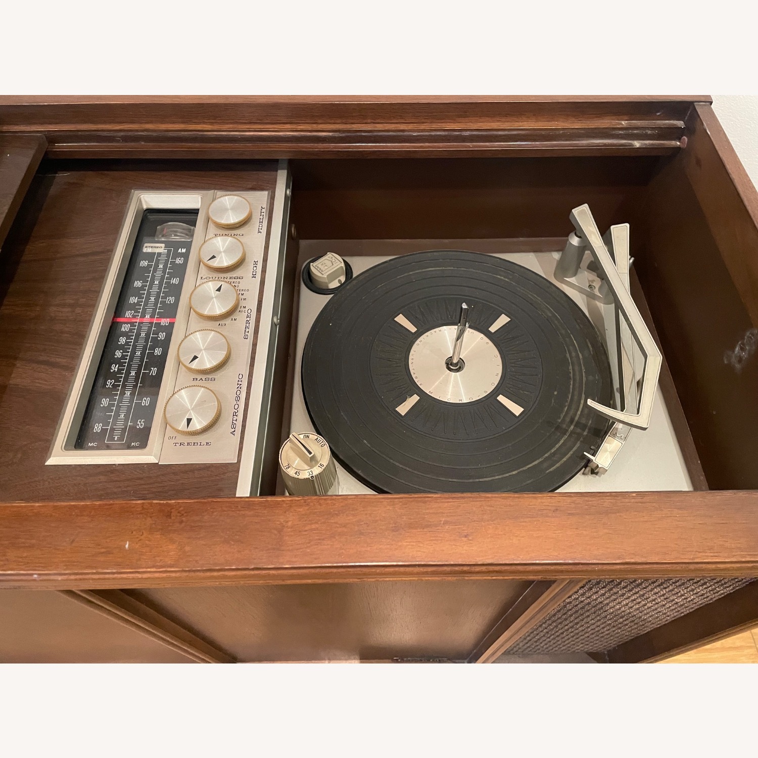 Magnavox Mid Century Console Record Changer Radio - image-2