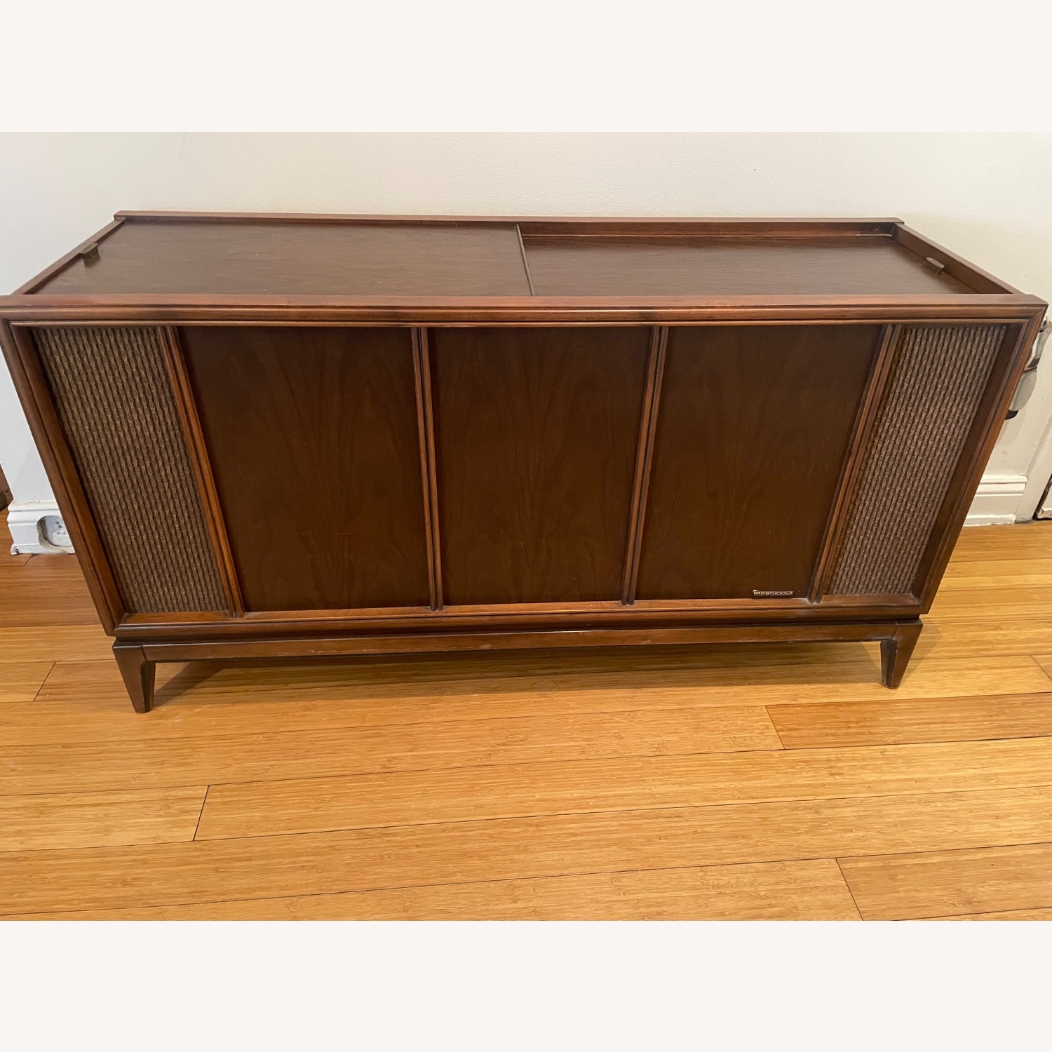 Magnavox Mid Century Console Record Changer Radio - image-3