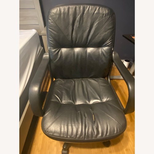 Used Black Office Chair for sale on AptDeco