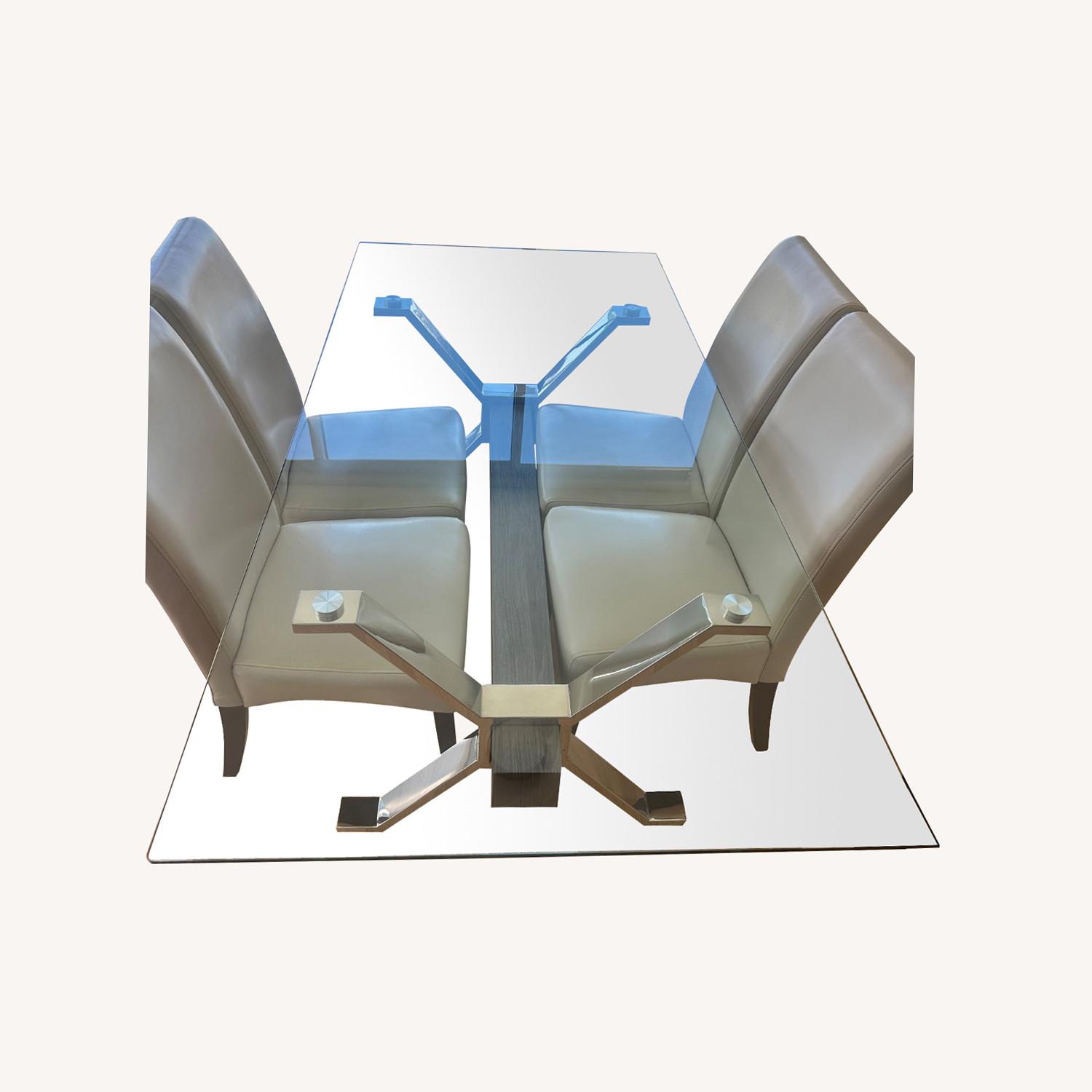 Rooms To Go Wyndhall 5 Pc Rectangle Dining Table With Chairs - image-0