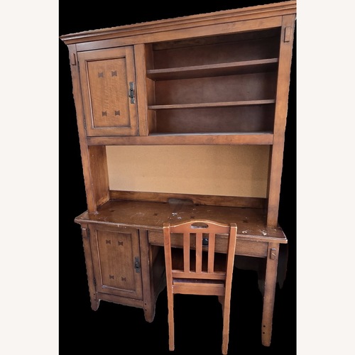 Used Rooms To Go Desk With Chair for sale on AptDeco