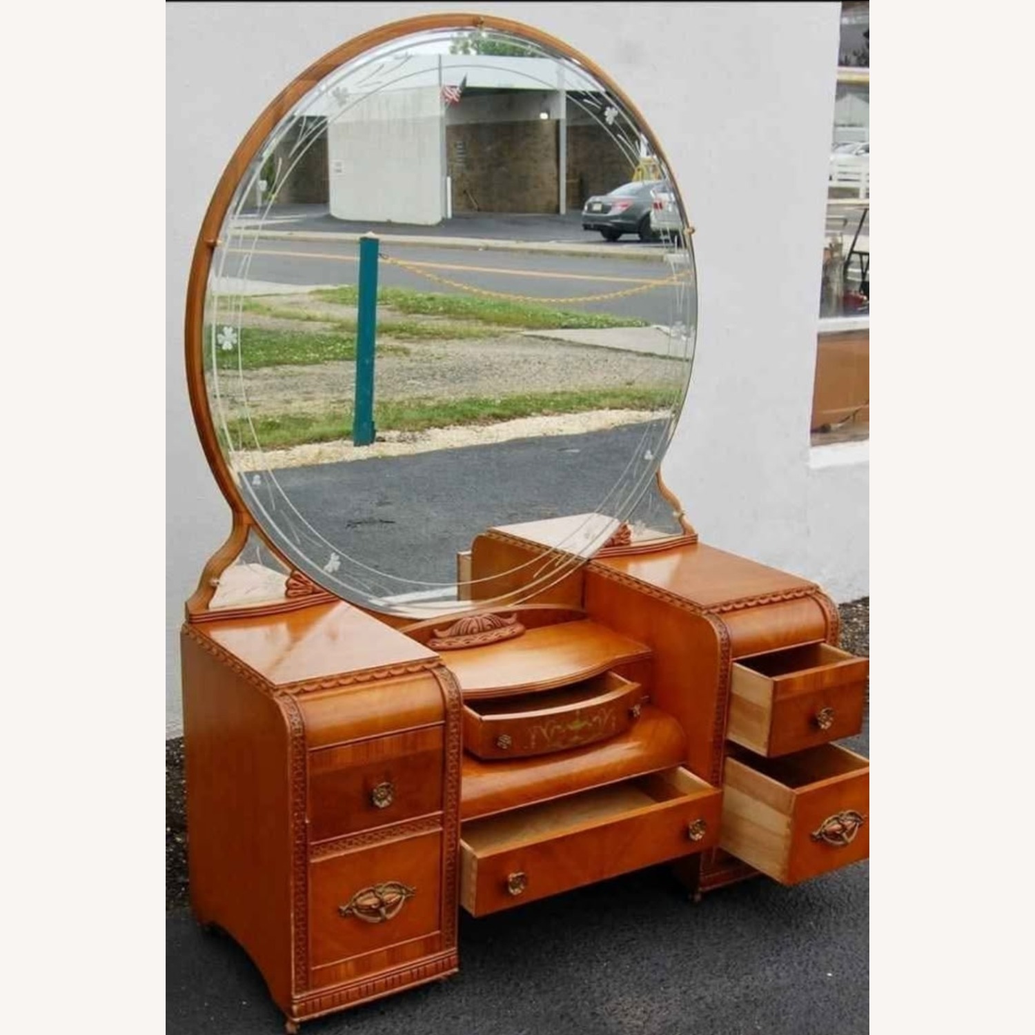 Vintage/Antique Waterfall Vanity - image-5