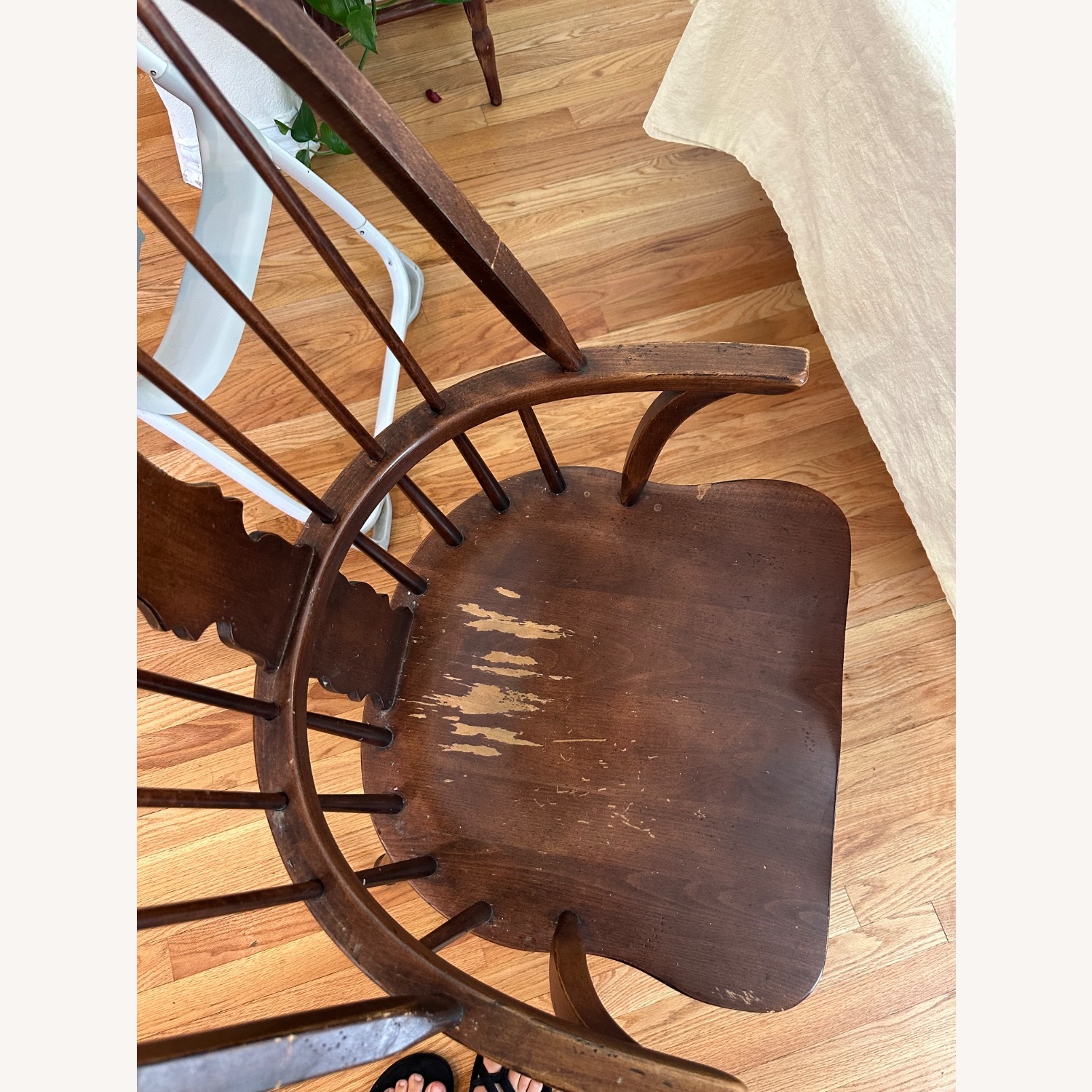 Broyhill Windsor Dining Chairs - image-2