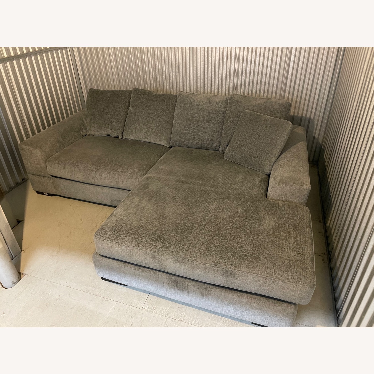 Furniture of America Ainsley Sofa with Chaise Grey - image-1