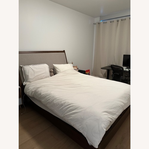 Used Costsco Weston Park Wood Bed Queen for sale on AptDeco