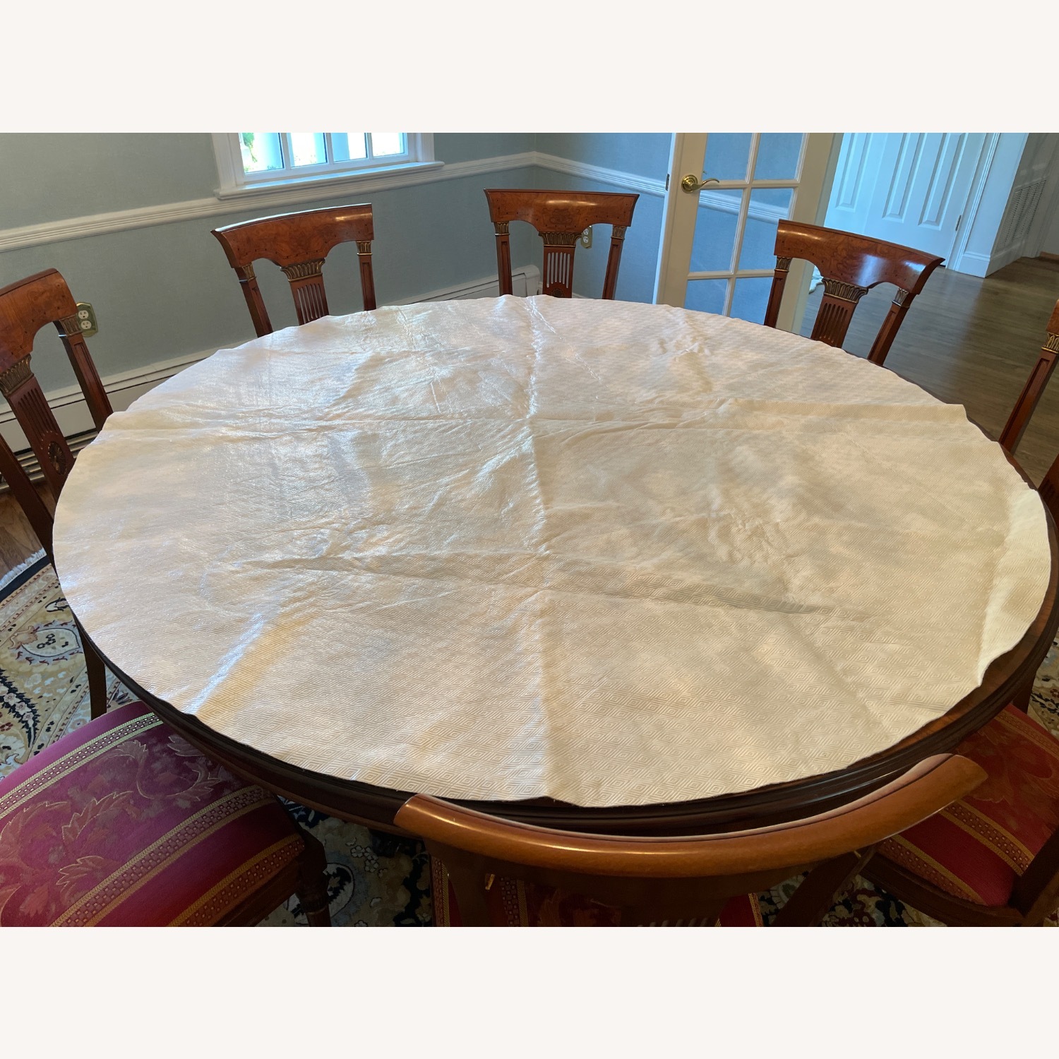 Round Mahoghany Formal Dining Table - image-10