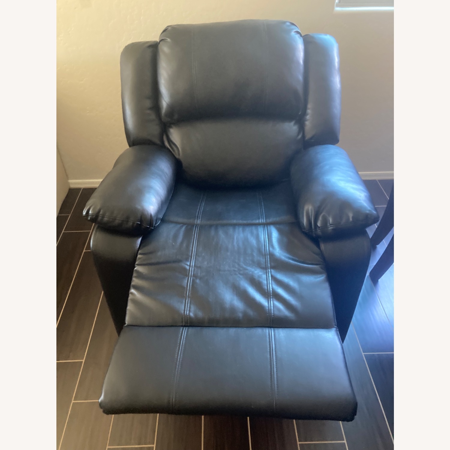 Sanie 37.8" Faux Leather Manual Recliner - image-4