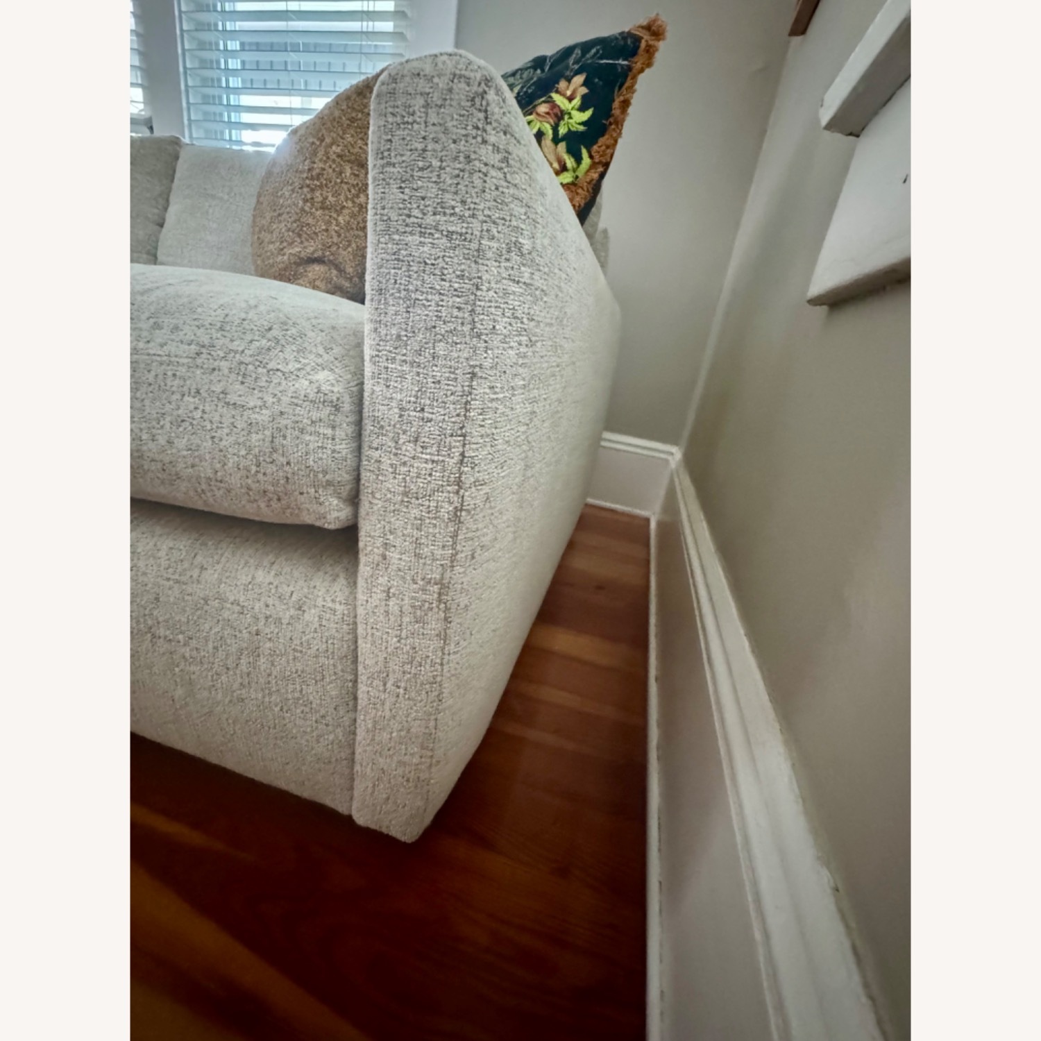 Kipton Wide Arm Two-Piece Chaise Sectional - image-6